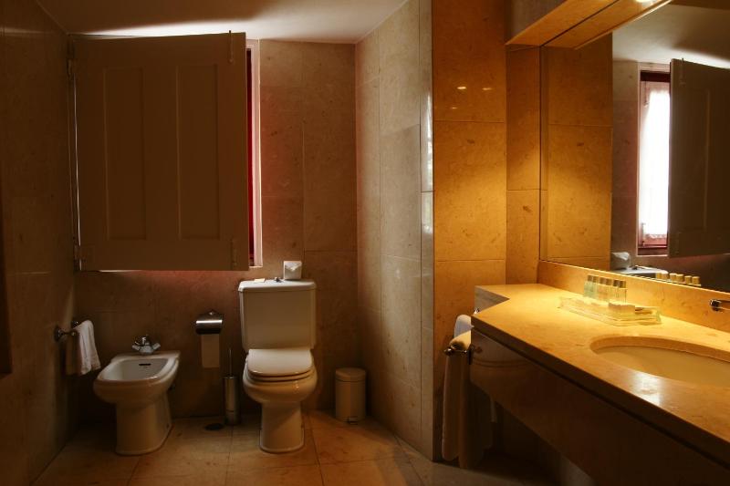 Special Offer - Double or Twin Room with New Year's Package  image 3