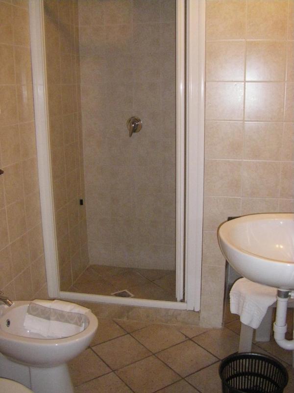 Quadruple Room image 3