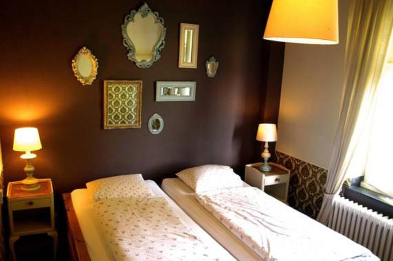 Standard Double Room image 2