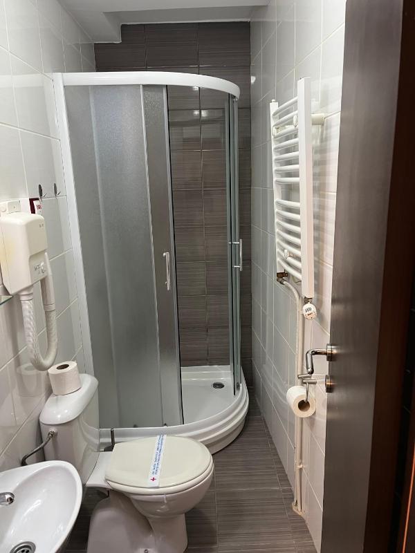 Economy Double Room image 2