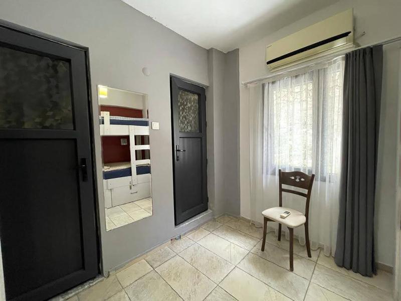 Single Bed in Mixed Dormitory Room image 4