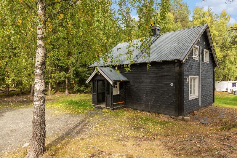 Three-Bedroom Cottage image 3