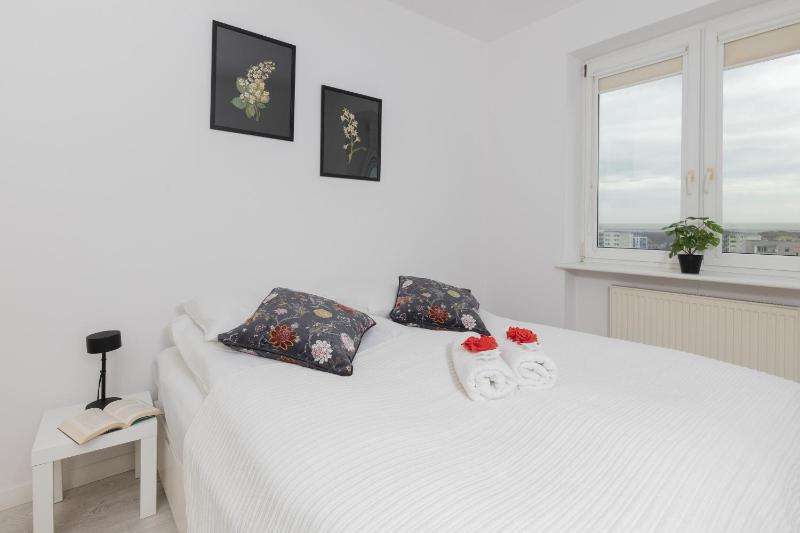 Warsaw Ursynów Modern Apartment by Noclegi Renters - image 11