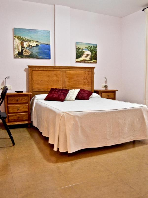 Double or Twin Room image 4