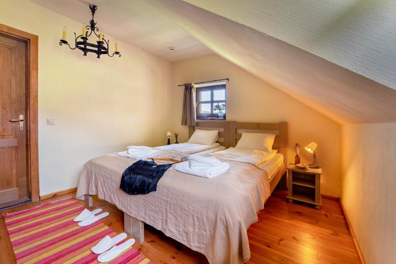 Double Room image 3
