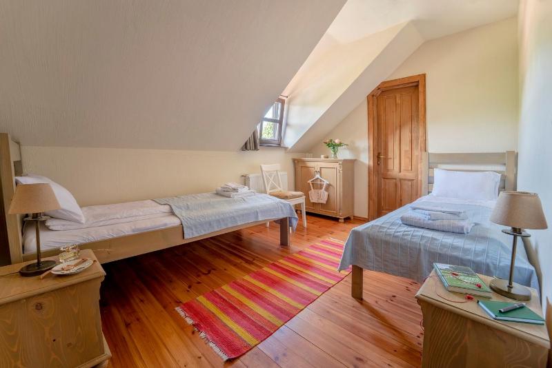 Standard Triple Room image 4