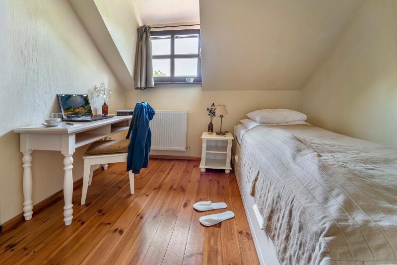 Standard Triple Room image 2