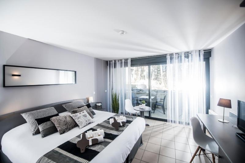 Double Room with SPA access image 1