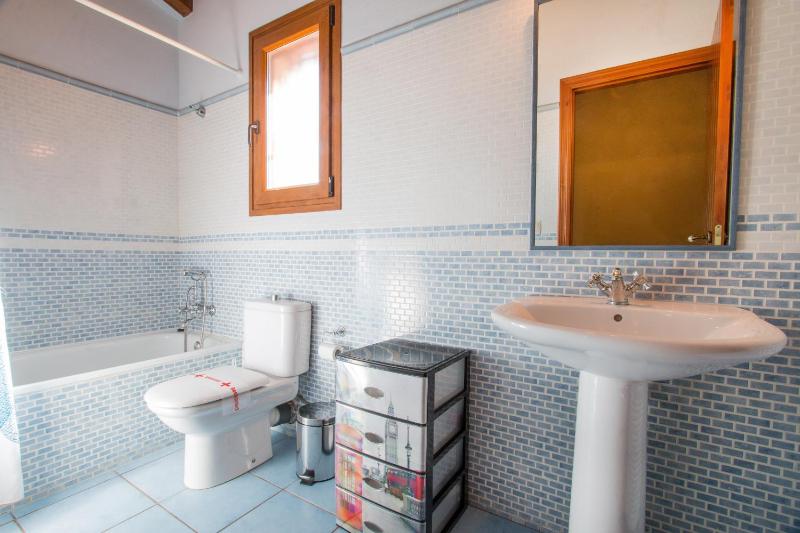 Villa with Sea View image 4