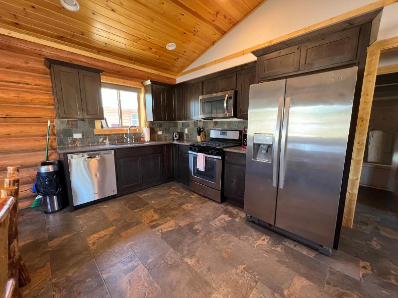 One-Bedroom Cottage image 1