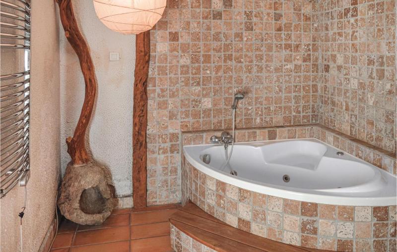 Four-Bedroom Holiday Home image 2