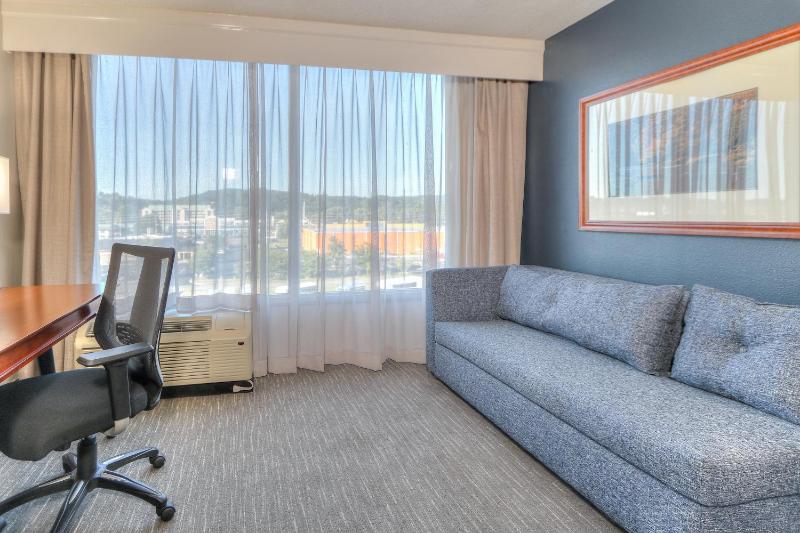 Deluxe King Room with Sofa Bed image 3
