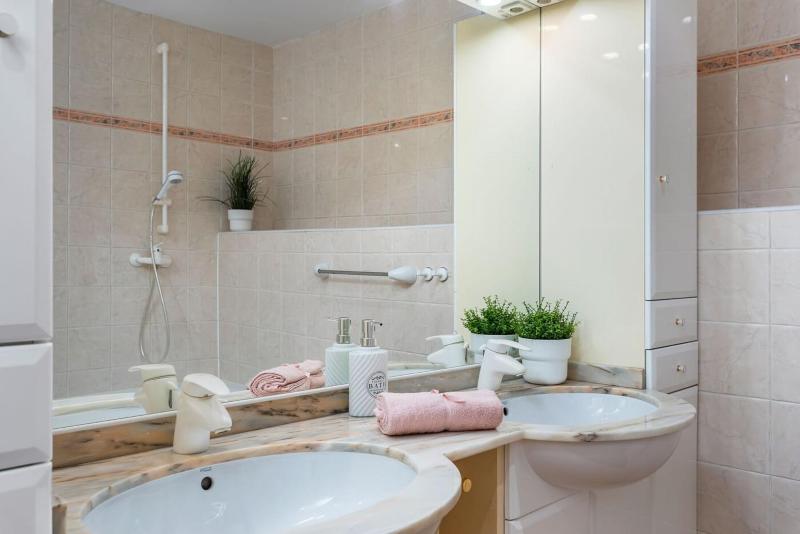 Apartment image 3