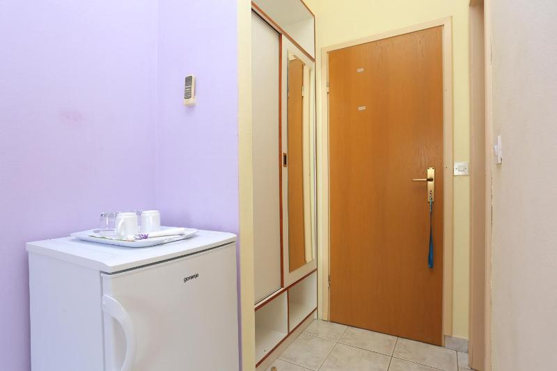 Twin Room with Balcony and Sea View image 2