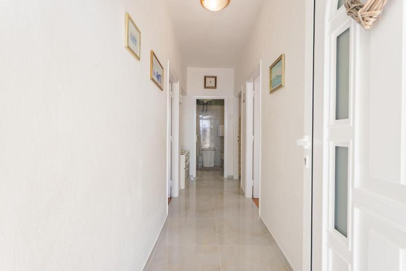 Two-Bedroom Apartment with Terrace and Sea View image 2