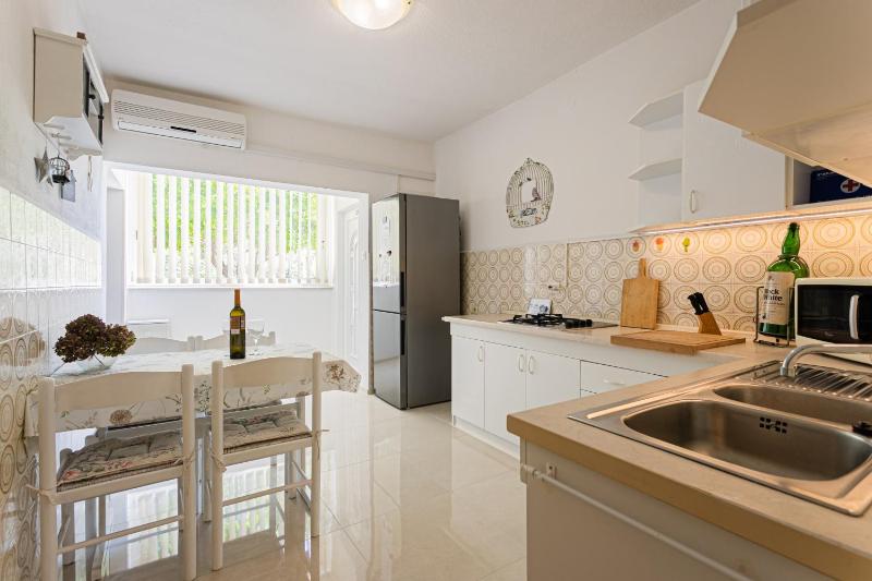 Apartments by the sea Zivogosce - Porat Makarska - 6899 - image 36