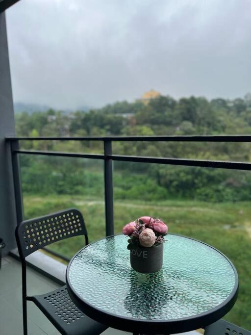 LOVEly 2 bedrooms Premier Suite @VISTA | FREE WIFI - image 8