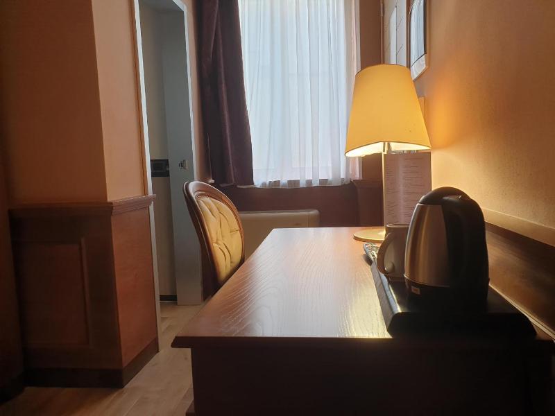 Single Room image 1