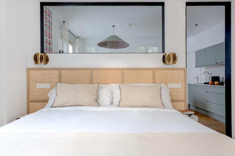 Tetuán 15 Boutique Apartments by Hommyhome - image 10