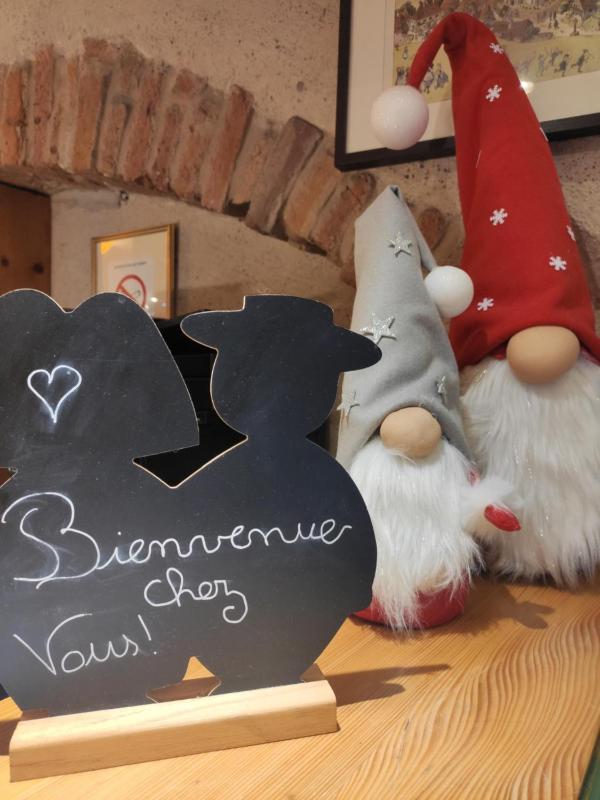 Logis Hotel Saint-Martin - image 10