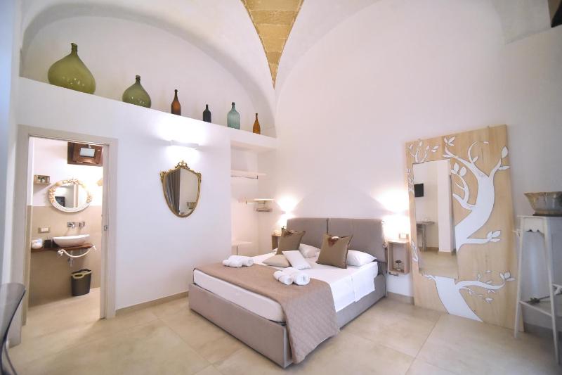 Superior Double Room image 1