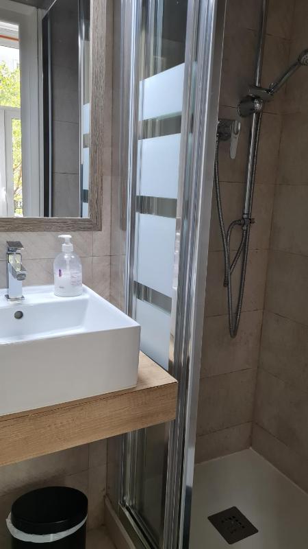 Double or Twin Room with Balcony and with Private Bathroom image 3