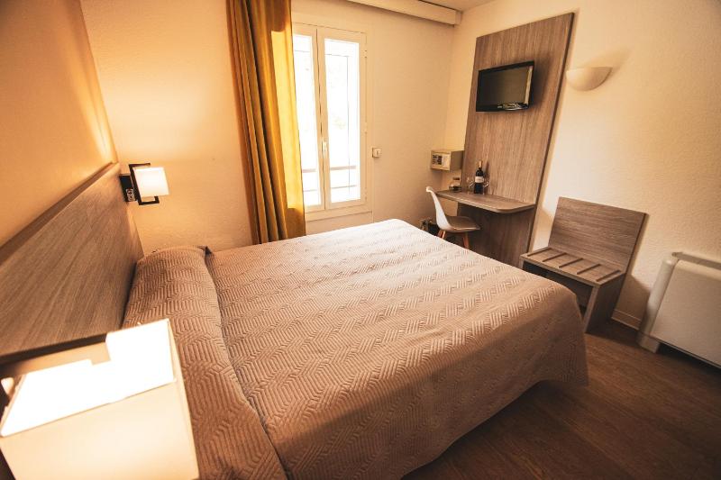 Standard Double Room image 1