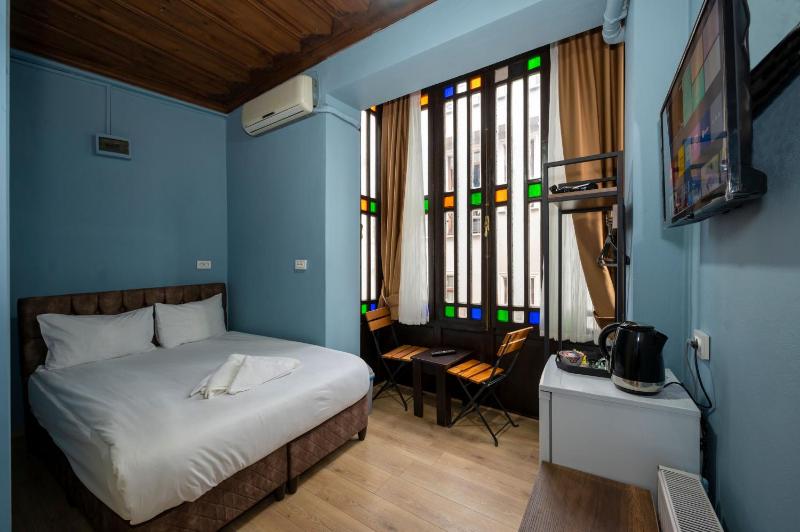 Budget Double Room image 2