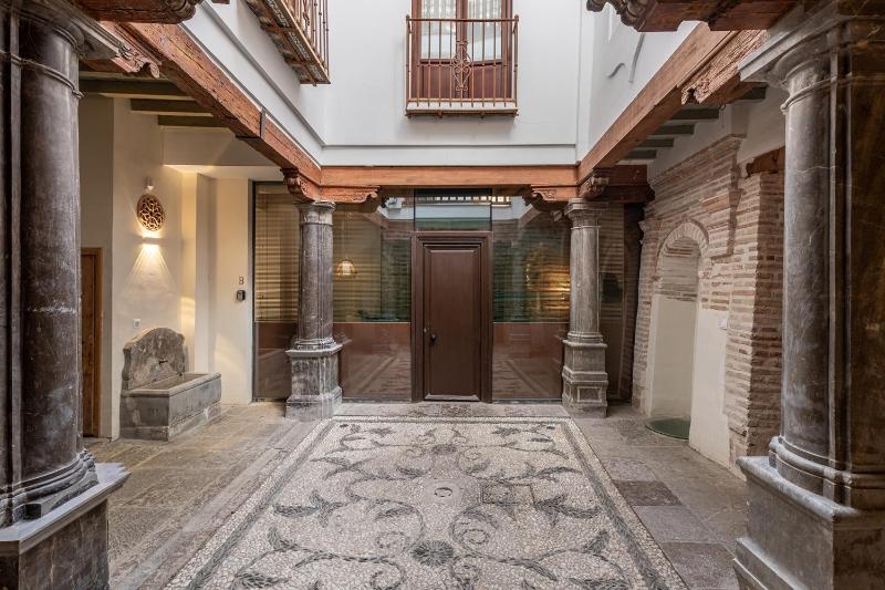 One-Bedroom Apartment image 2