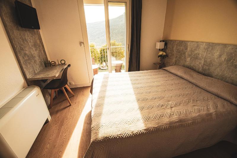 Superior Double Room with Private Balcony image 1
