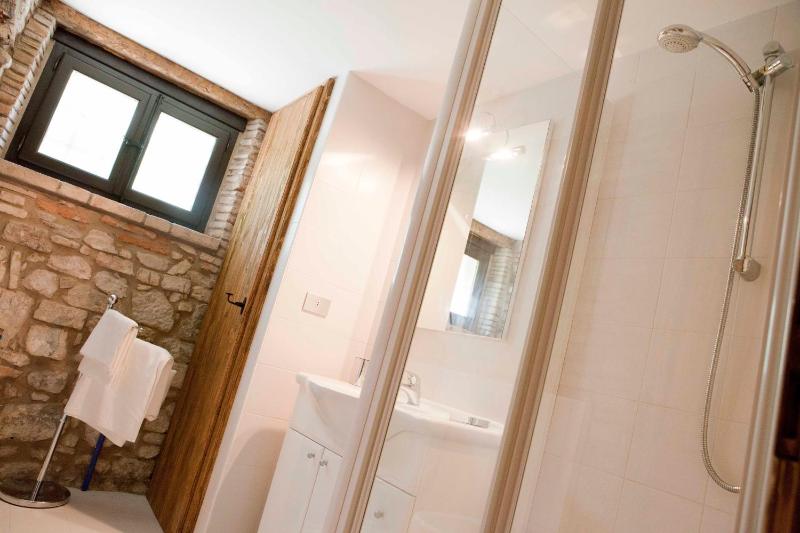 Four-Bedroom House image 4