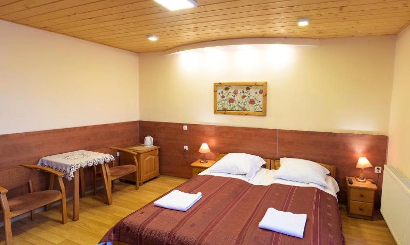 Double Room with Private Bathroom image 1