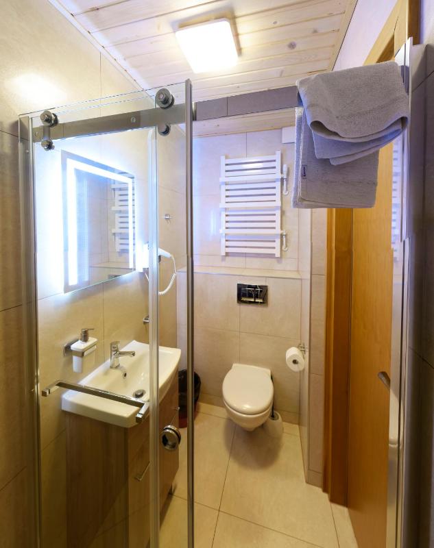 Double Room with Private Bathroom image 4