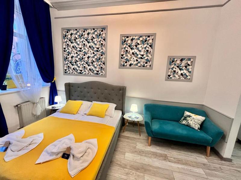 Double or Twin Room image 3