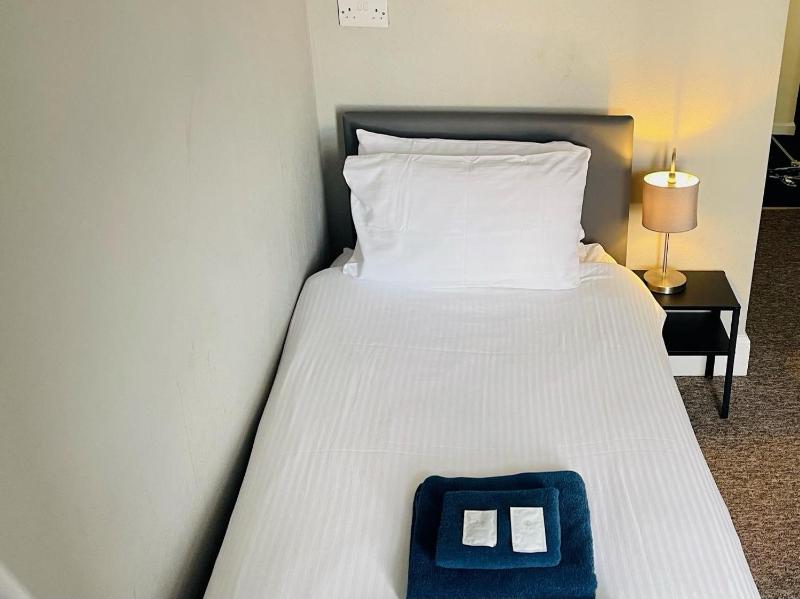 Economy Single Room image 3