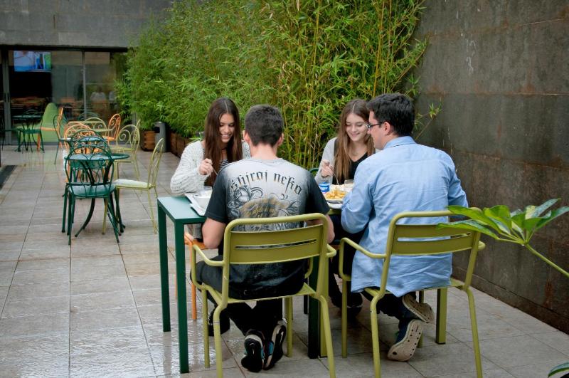 Barcelona Pere Tarres Youth Hostel - image 10