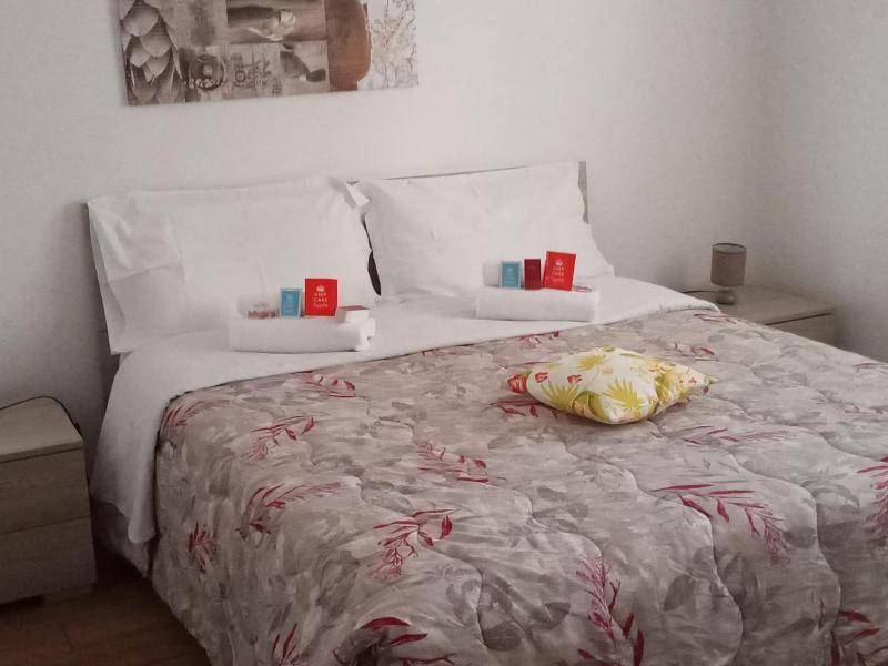 One-Bedroom Apartment image 2