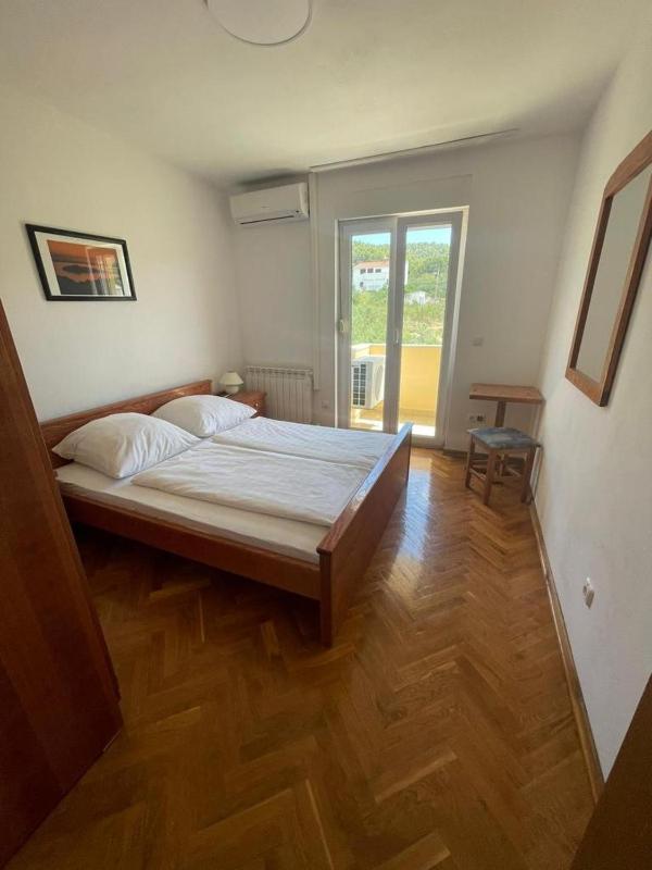 Two-Bedroom Apartment with Terrace and Sea View image 4