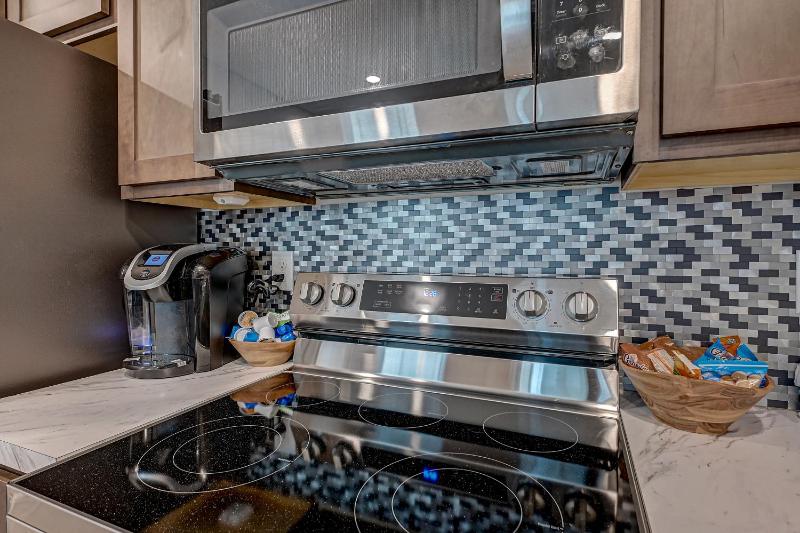 Relaxing Modern 2BR Home - King Bd - Near DT JAX - image 7