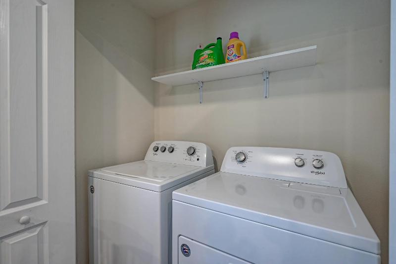 Relaxing Modern 2BR Home - King Bd - Near DT JAX - image 3