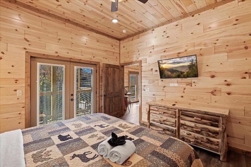 Smokey Treats cabin - image 17