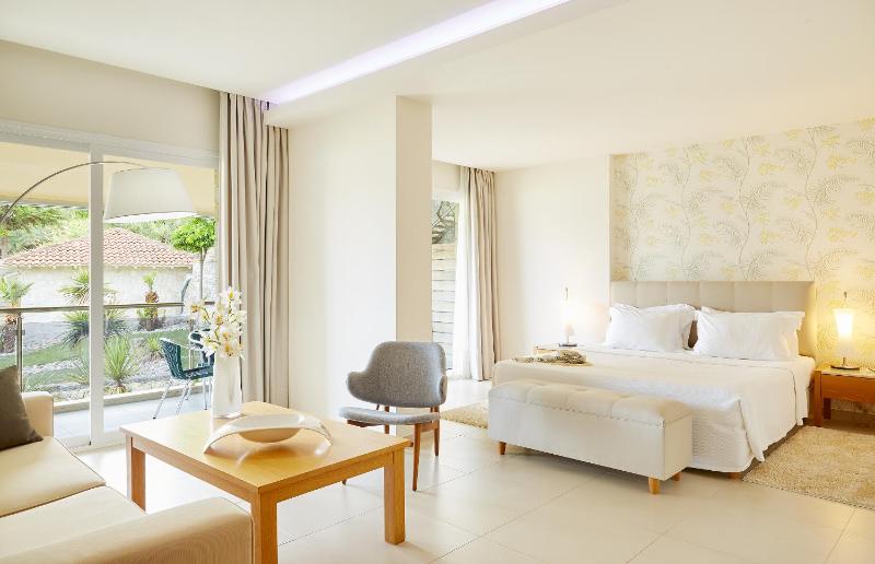 Junior Suite with Sea View image 1