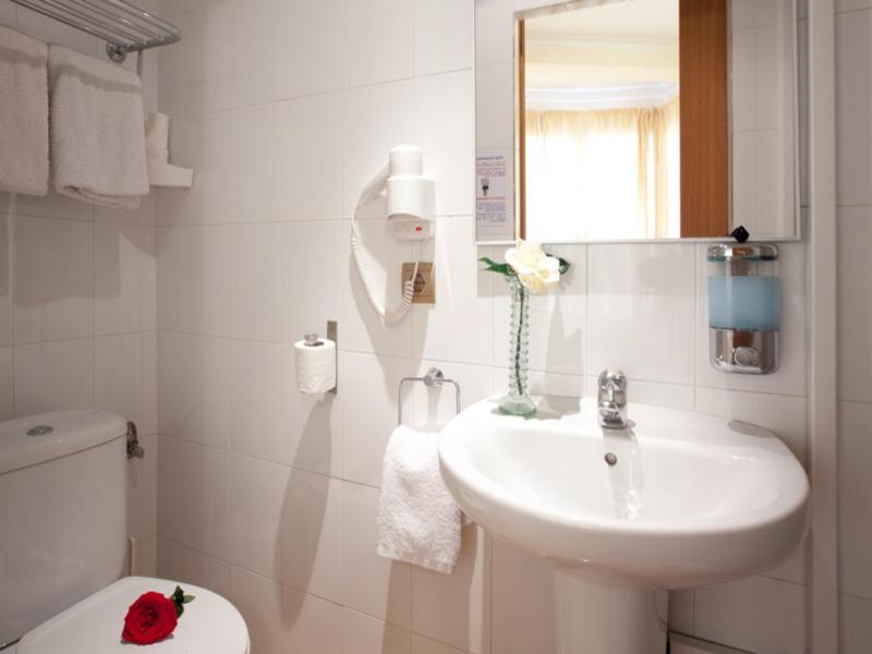 Hostal Felipe 2 - image 14