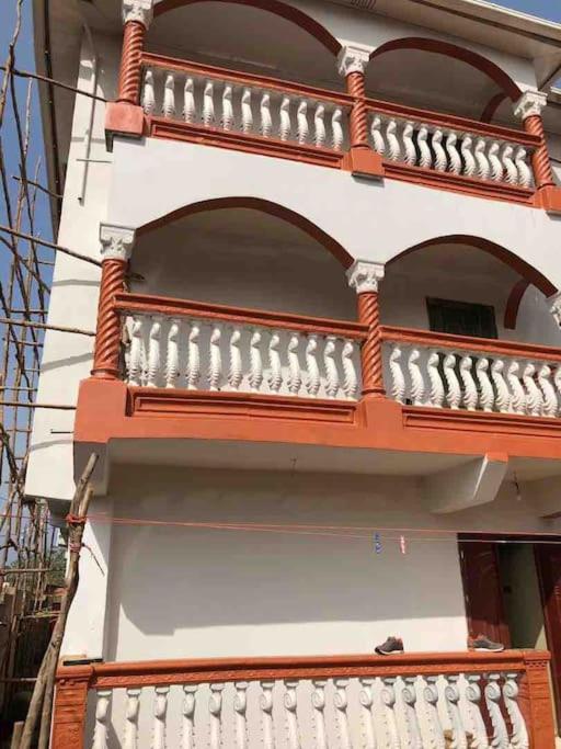 Well presented apartment with 2 master bedrooms. - image 16