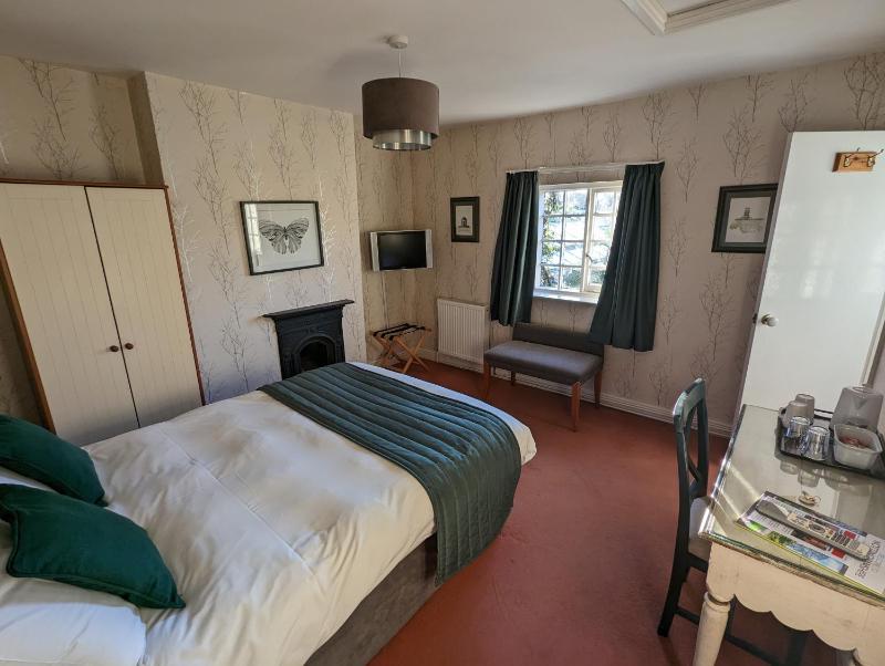 Double Room image 1