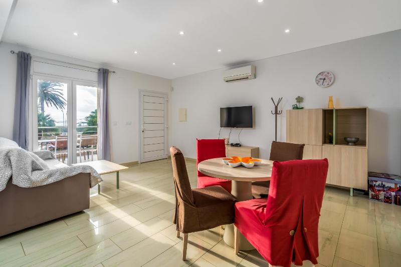 Apartment with Sea View image 1