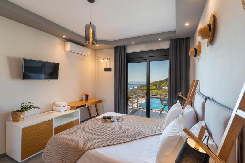 One-Bedroom Apartment with Sea View (4 Adults) image 2