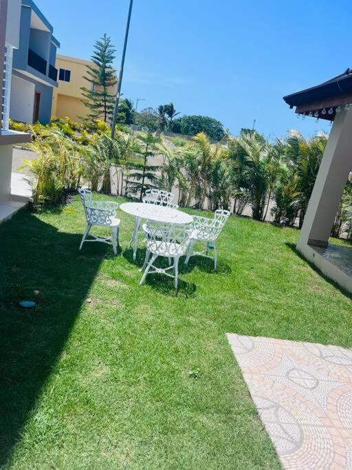 The Green Palms 5 Bedroom villa with pool / garden - image 12