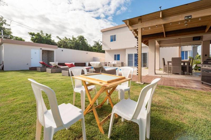 The Green Palms 5 Bedroom villa with pool / garden - image 47