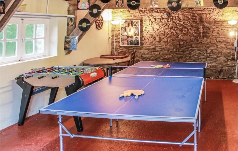 Five-Bedroom Holiday Home image 2